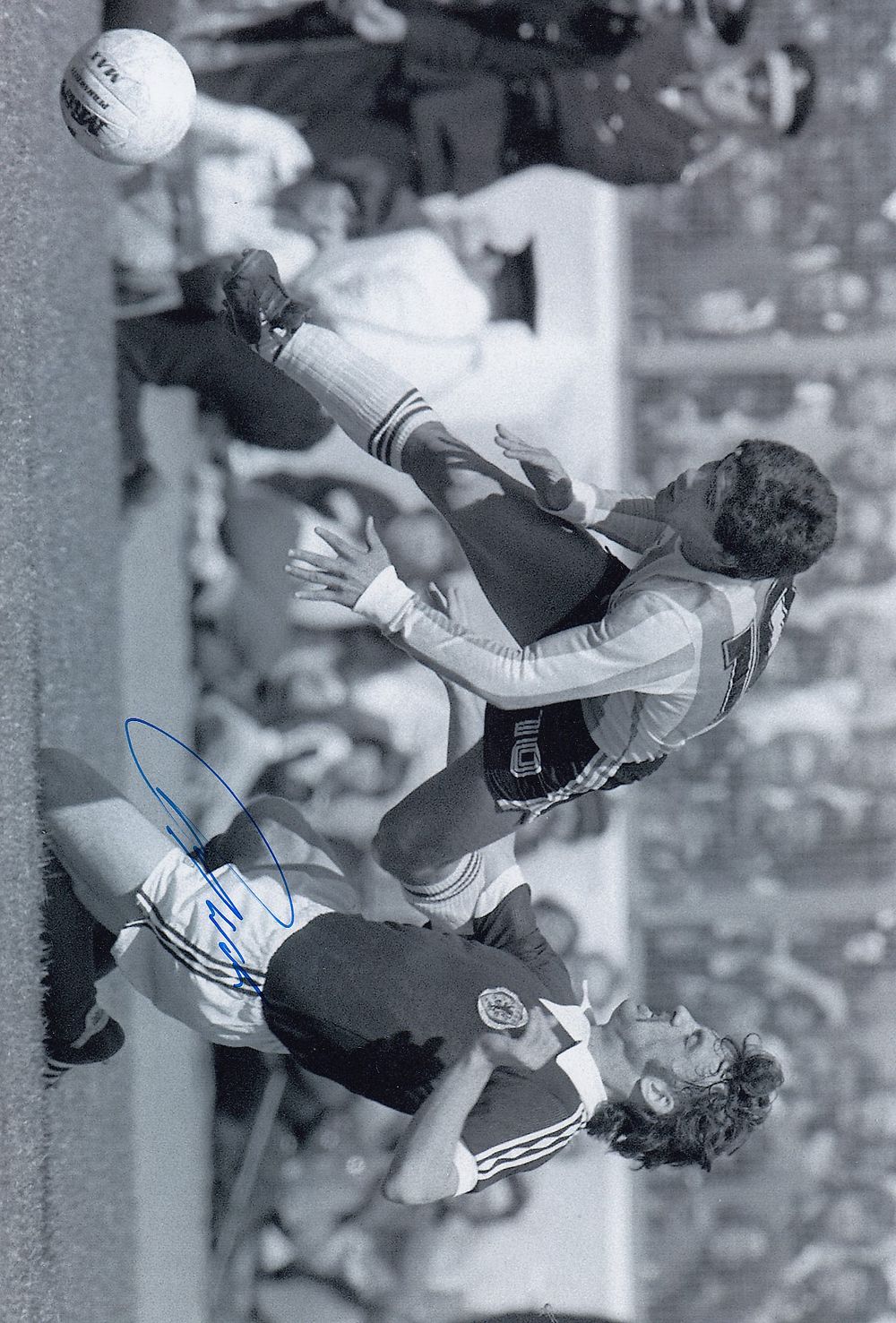 Lot 191: Autographed JOHN WARK 12 x 8 Photograph: Argentina's...