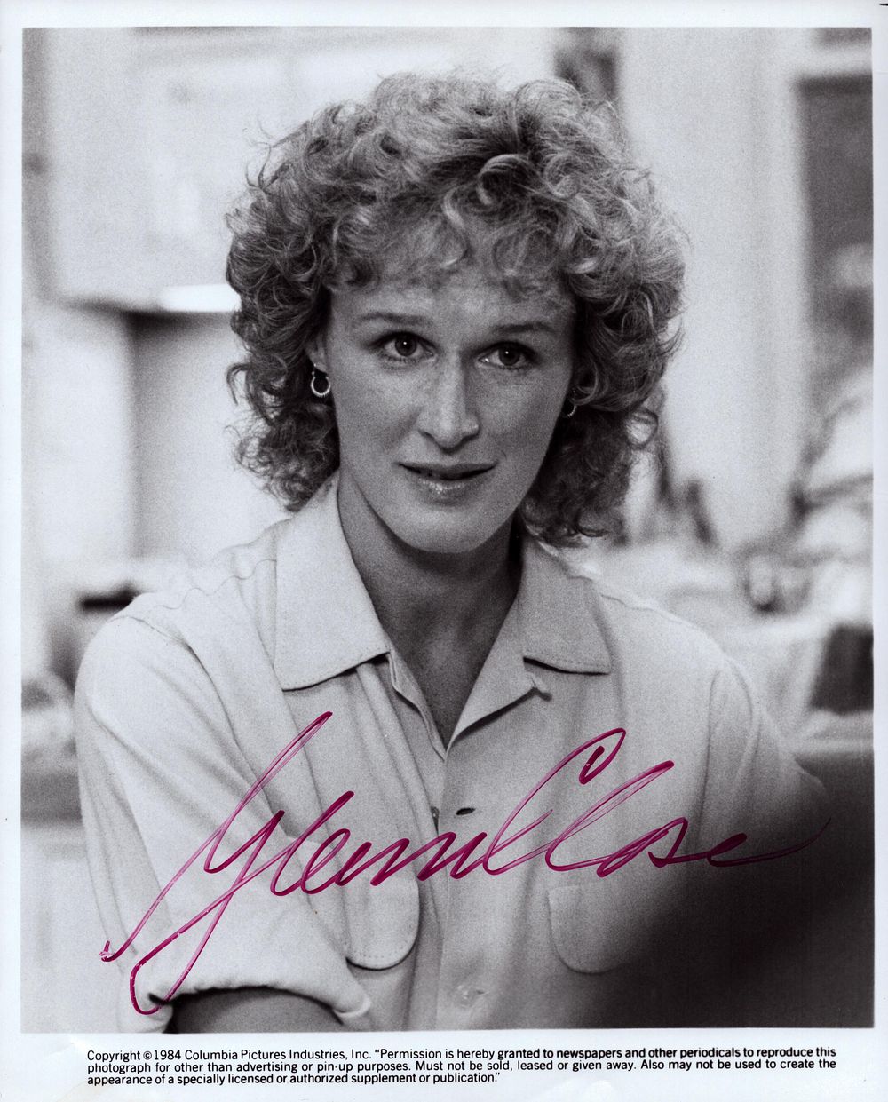 Lot 236: GLENN CLOSE Actress signed 8x10 Photo.
