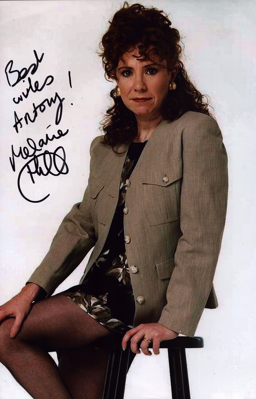 Melanie Hill singed 8x12 colour photo. Dedicated.