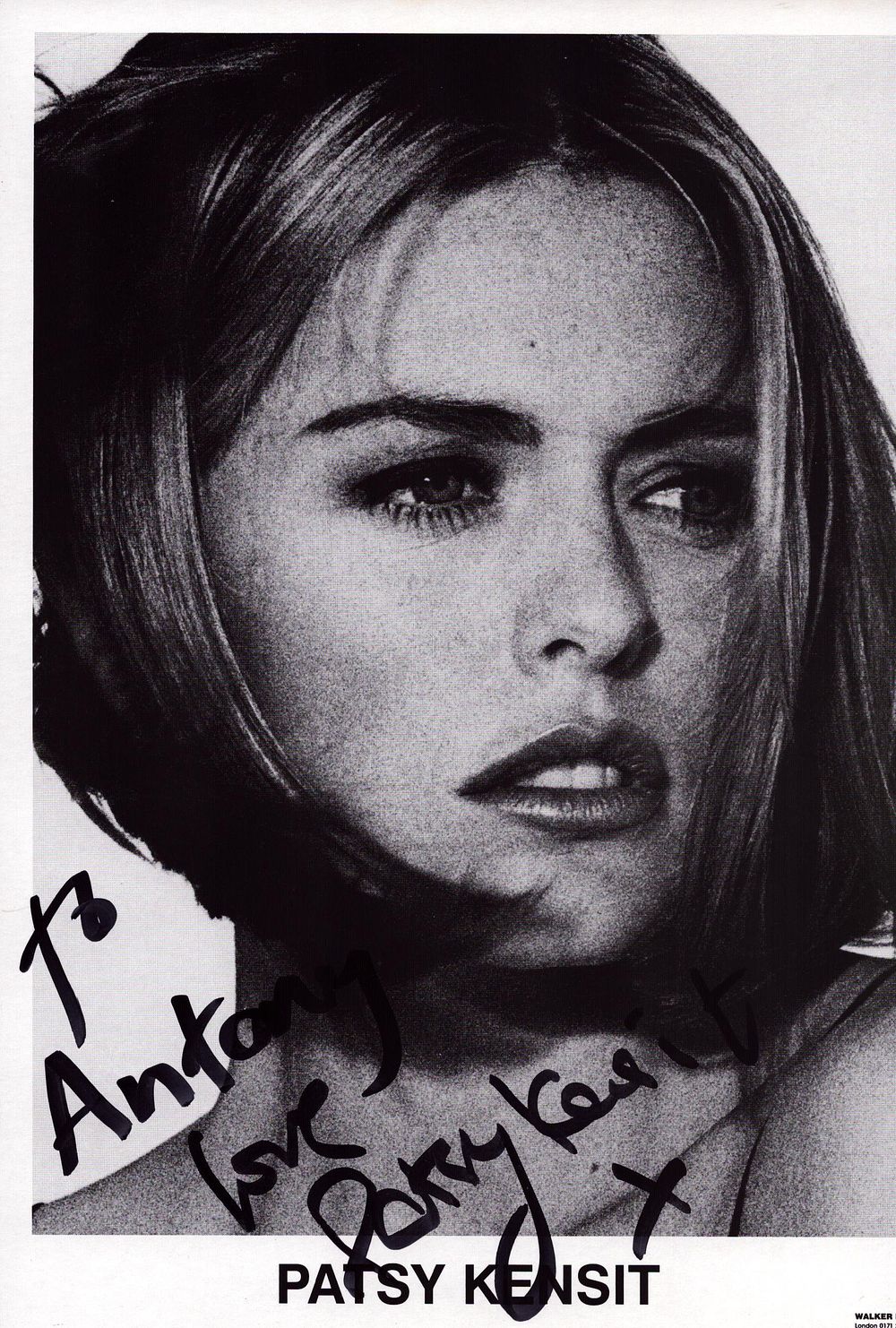 Lot 346: Patsy Kensit signed 6x9 black and white photo....