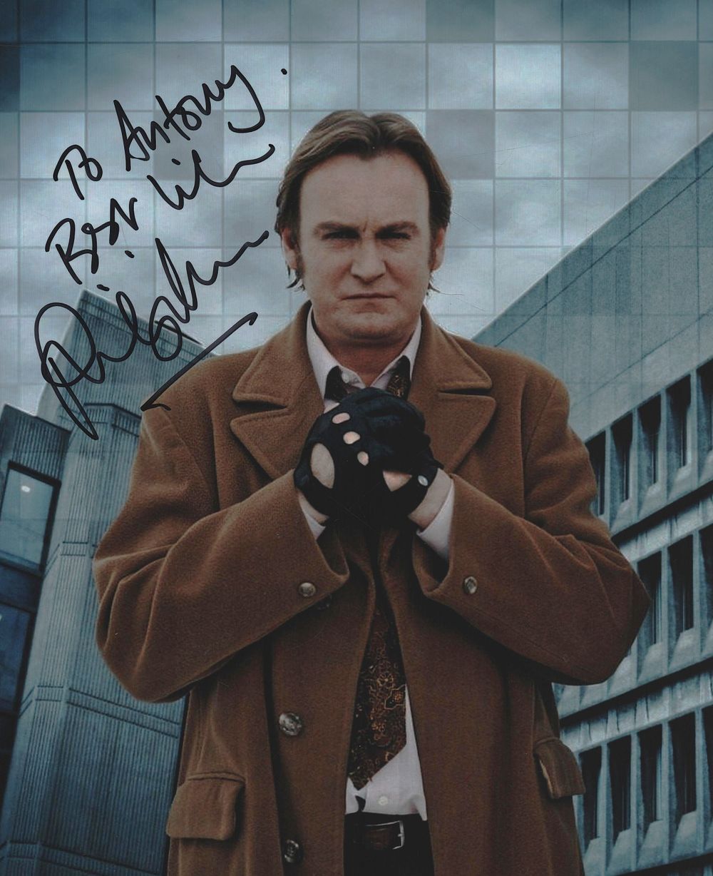 Philip Glenister Signed 10X8 inch colour photo from Life on Mars Dedicated.