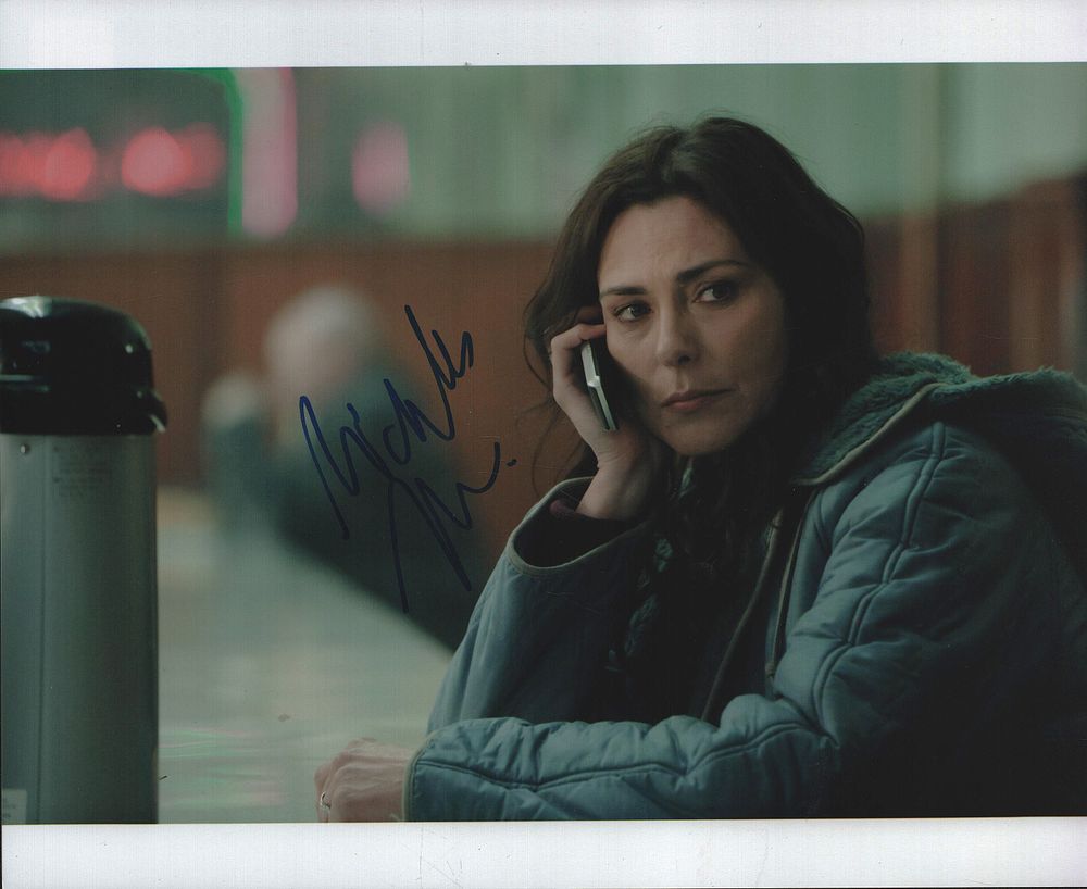 Lot 179: Michelle Forbes signed 10X8 inch colour photo.