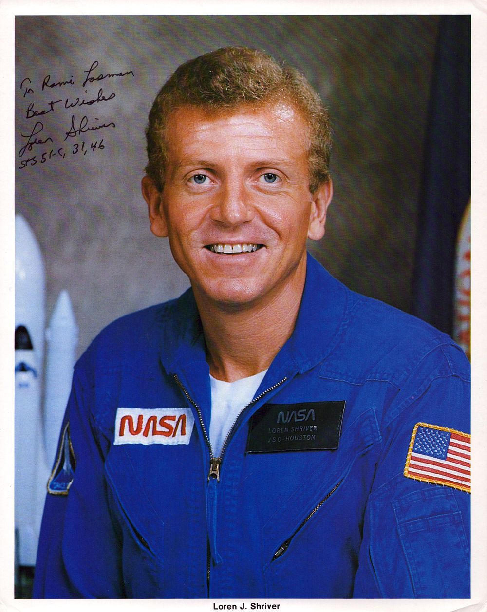 Lot 182: Loren Shriver signed 10X8 inch colour space photo...