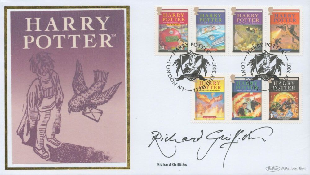 Lot 580: Richard Griffiths signed Harry Potter FDC. Good condition....