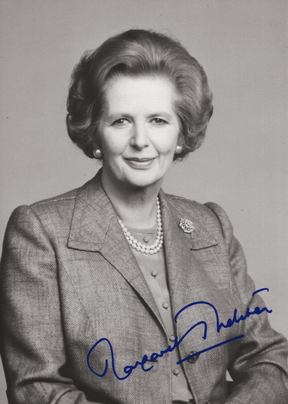 Lot 549: Margaret Thatcher (1925-2013), former Prime Minister, signed 7x5...