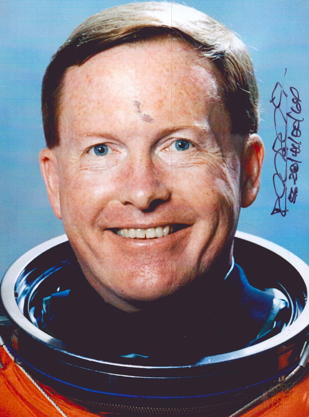 Lot 573: Richard Richards signed 7X5 inch colour photo astronaut.