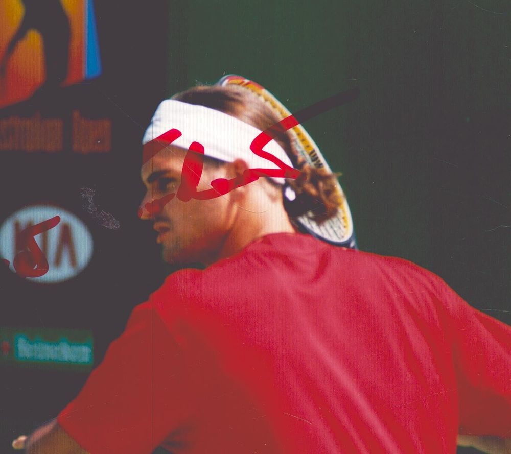Lot 585: Roger Federer signed 6X4 inch colour photo Tennis...