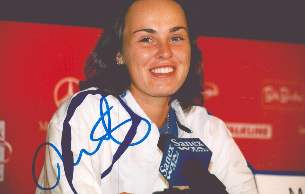 Lot 586: , Martina Hingis Side 7X5 inch colour Photo...