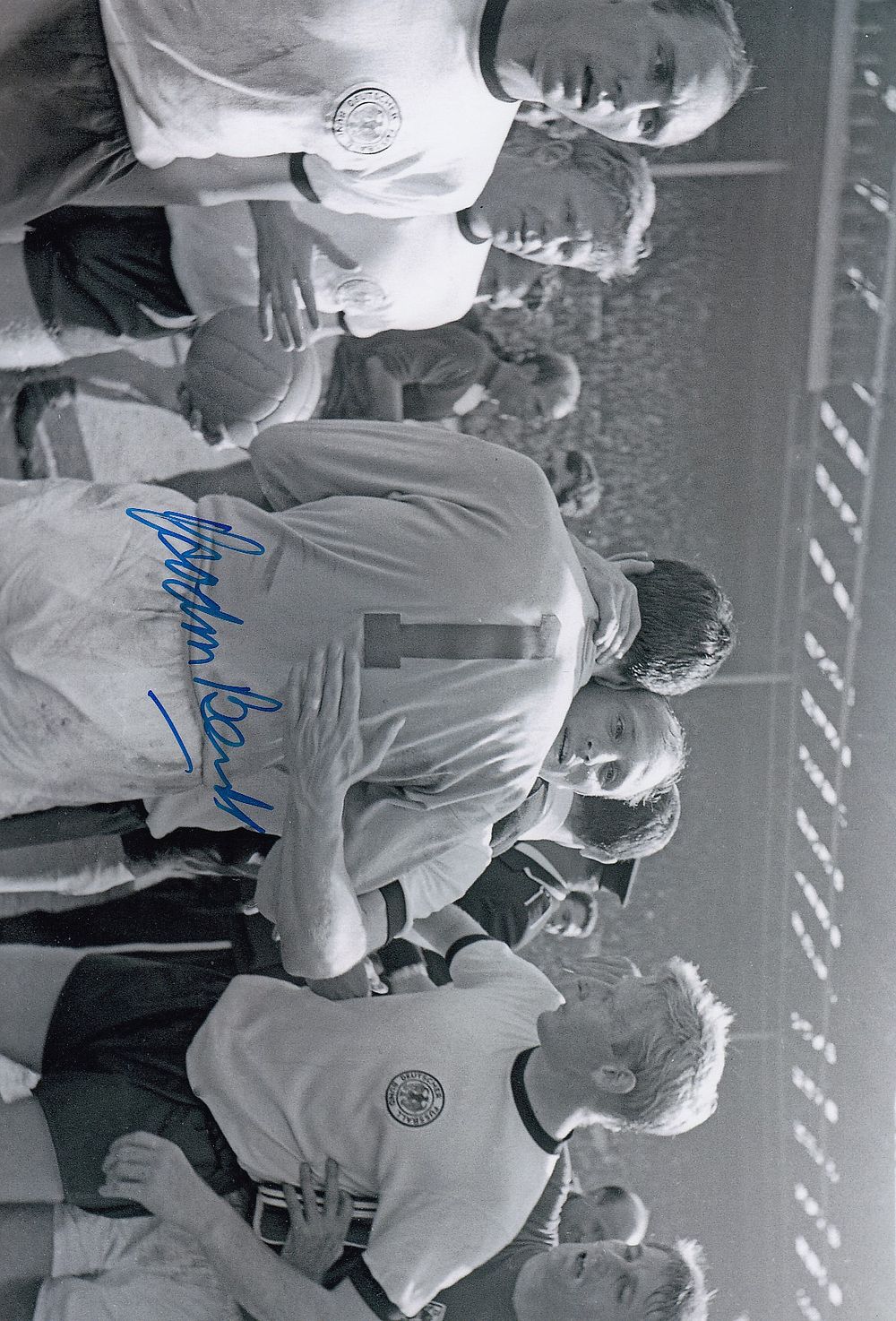 Lot 291: Autographed GORDON BANKS 12 x 8 Photograph :...