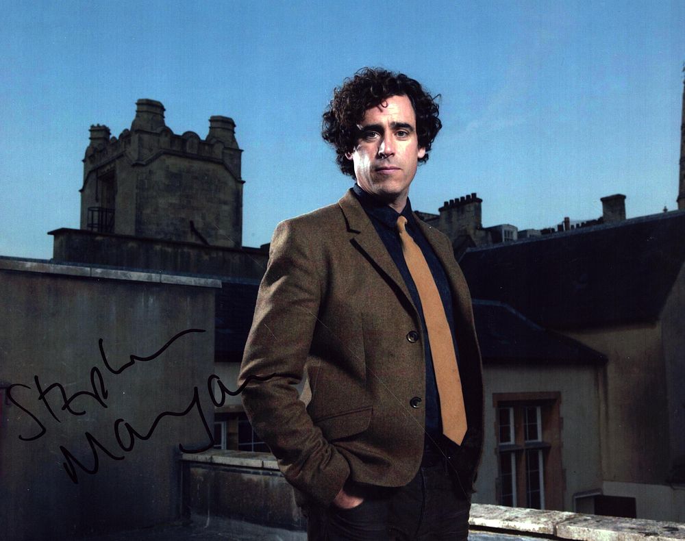 Lot 195: Steven Mangan signed 10x8 inch colour photo