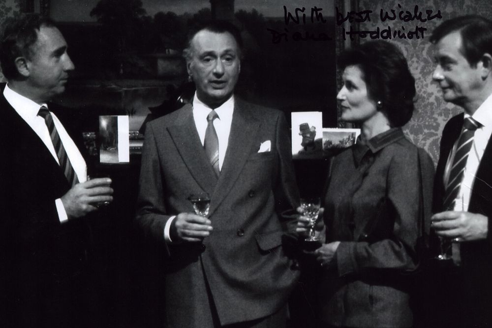 Lot 217: Diane Hoddinolt signed 12X8 inch black and white...