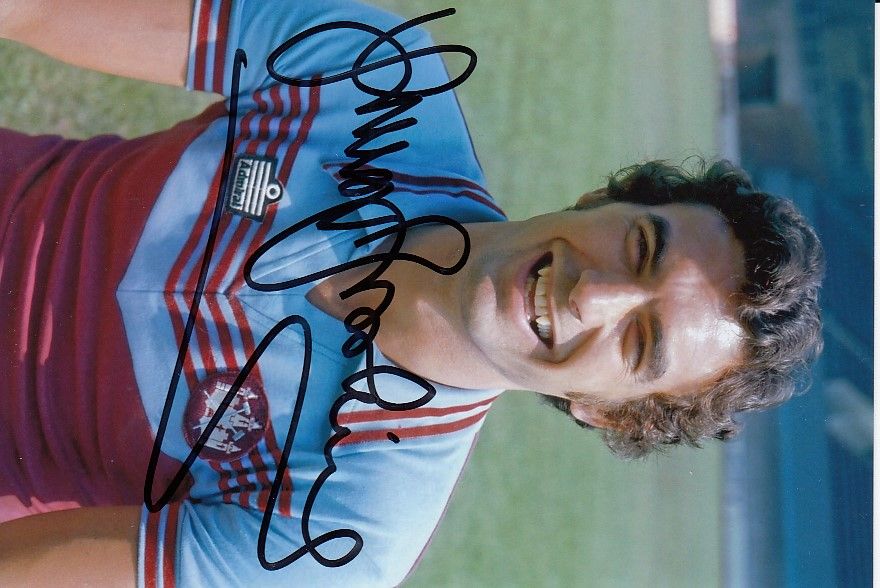 Lot 569: Autographed TREVOR BROOKING 6 x 4 Photograph :...