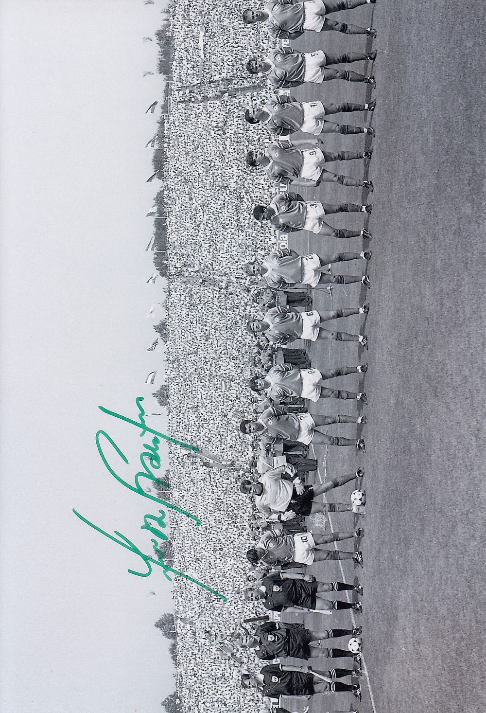 Lot 577: Autographed FRANK STAPLETON 12 x 8 Photograph :...