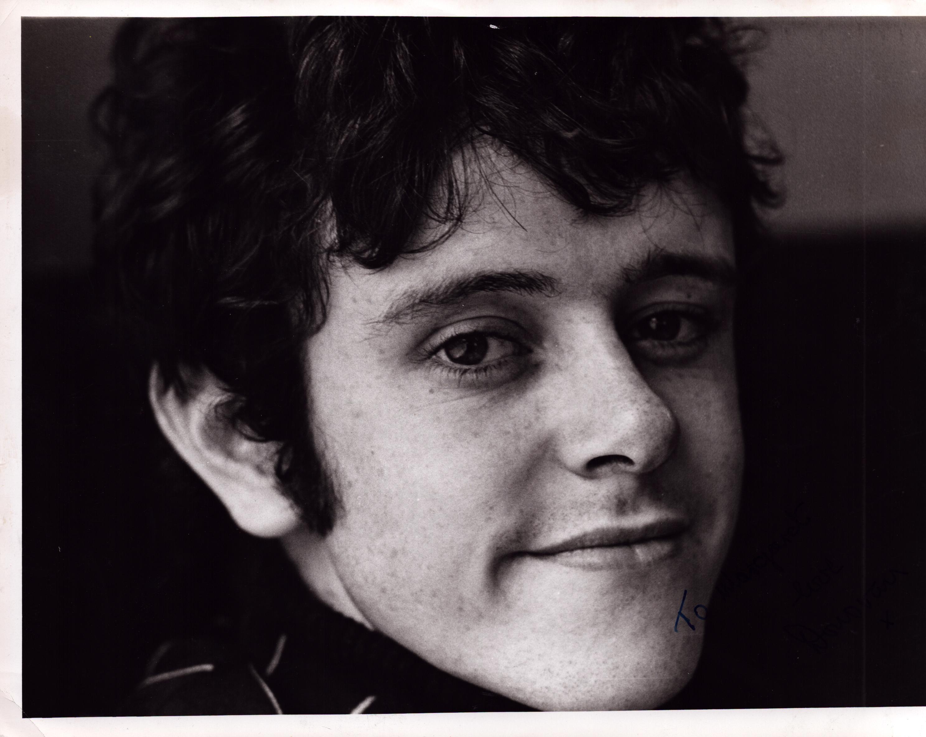 DONOVAN 1960s Singer signed 8x10 Photo