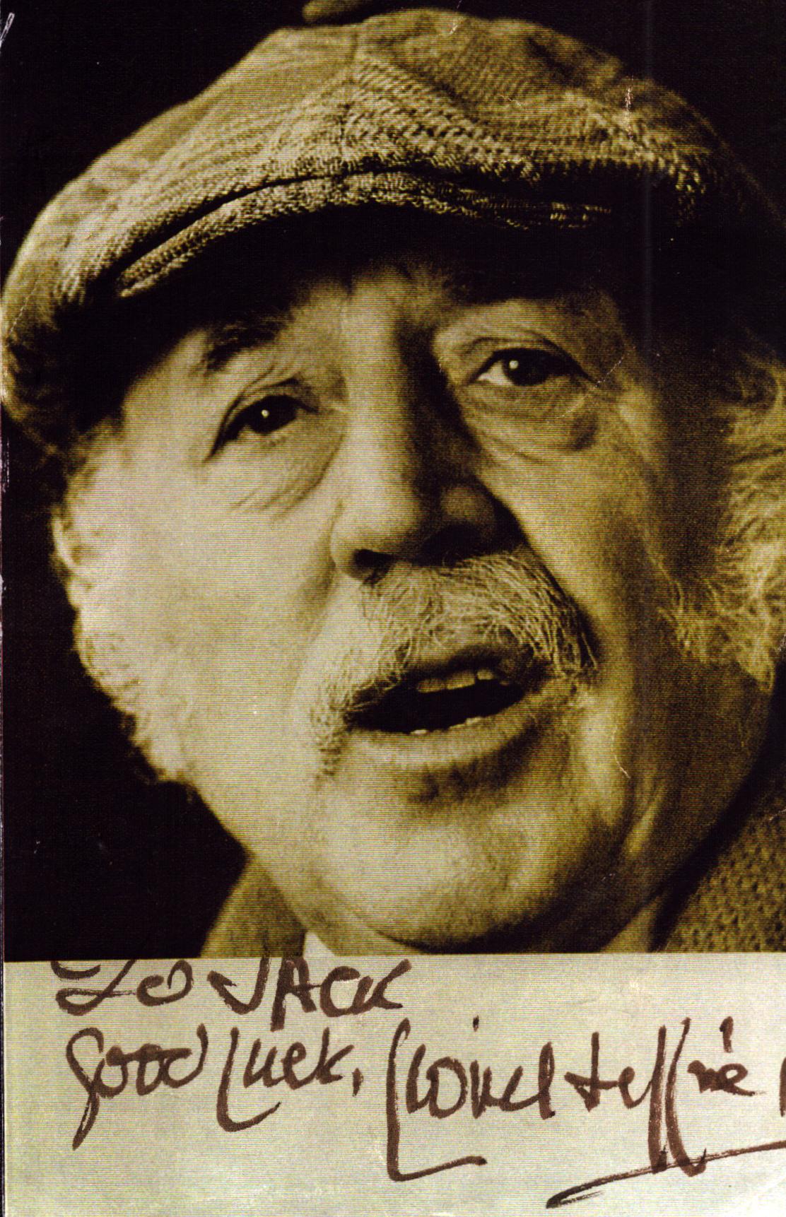 LIONEL JEFFRIES (1926-2010) Actor signed Picture