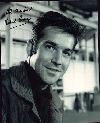 Michael Craig signed 10X8 inch colour photo