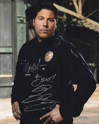 Greg Grunberg signed 10X8 inch colour photo dedicated.