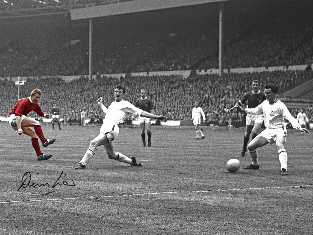 Autographed DENIS LAW 16 x 12 Photograph: Manchester United centre-forward DENIS LAW opens the 