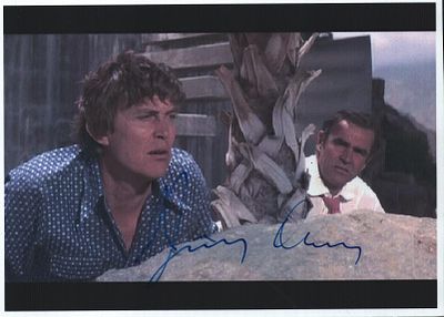 Jimmy Dean signed 6X4 inch colour photo.