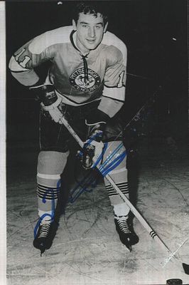 Keith McCreary Signed 6X4 inch black and white photo.