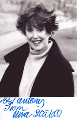 Una Stubbs signed 6x4 inch black and white photo dedicated.
