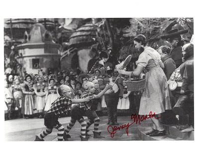 Wizard of Oz, one of the greaatest movie of ll time, B&W 8x10 photo signed by the late Jerry 