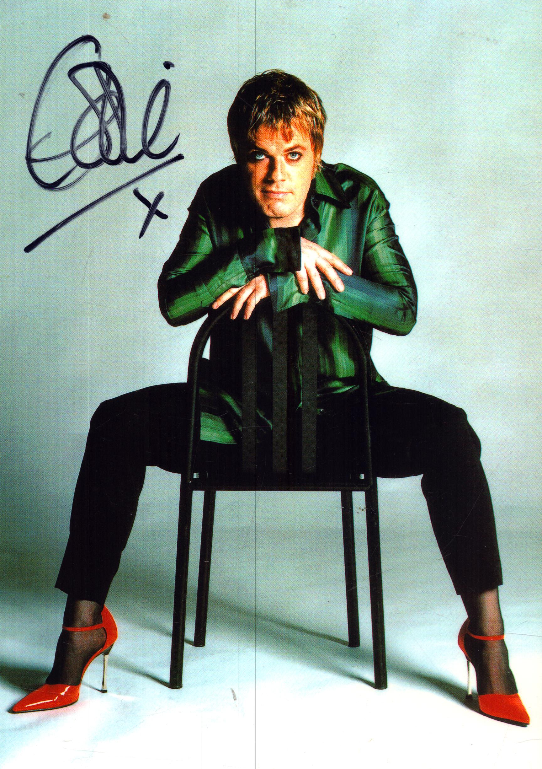 Eddie Izzard Signed 8X6 inch colour Photo