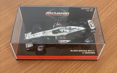 Minichamps 530, McLaren Mercedes MP4/17, K. Raikkonen. 1:43.