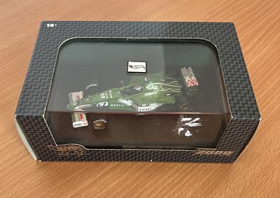 Hotwheels, Eddie Irvine, Jaguar R1 2000. 1:43.