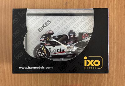 IXO, Honda NSR 500, L. Capirossi 2001. 1:24