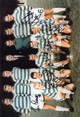 Autographed CELTIC 12 x 8 Photograph : The 1967 European Cup winners - Celtic - pose with their 