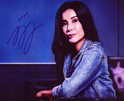 Lisa Ling signed 10x8inch colour photo.