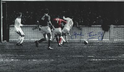 John Connelly signed Manchester United 10x8inch colourised photo.