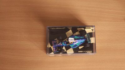 Sauber C 17 Petronas J Herbert Model, by Minichamps Pauls Model Art, 430980015, 1:43, in 