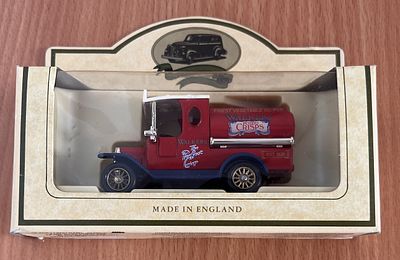 Lledo, Days gone by, Walkers Crisps Oil Tanker. 1:43