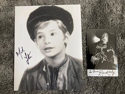 Oliver Ron Moody and Mark Lester signed photos. Moody signed 6 x 4 inch b/w photo as Fagin and 