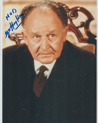 Geoffrey Keen James Bond actor signed 10 x 8 inch colour 007 Photo. played the role of Minister 
