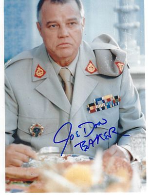 Joe Don Baker signed 10x8 inch colour photo