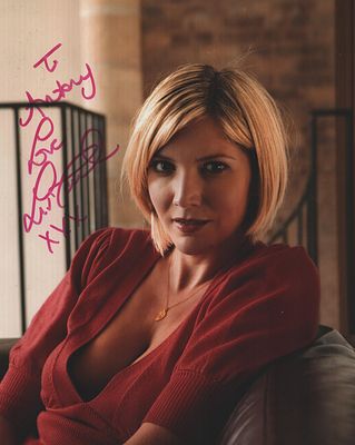 Lisa Faulkner Signed 10X8 inch colour photo Signed on Reverse