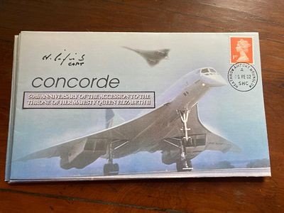 Concorde Capt Harry Linfield signed 2002 cover Heathrow CDS postmark, Comm 50th ann QEII 