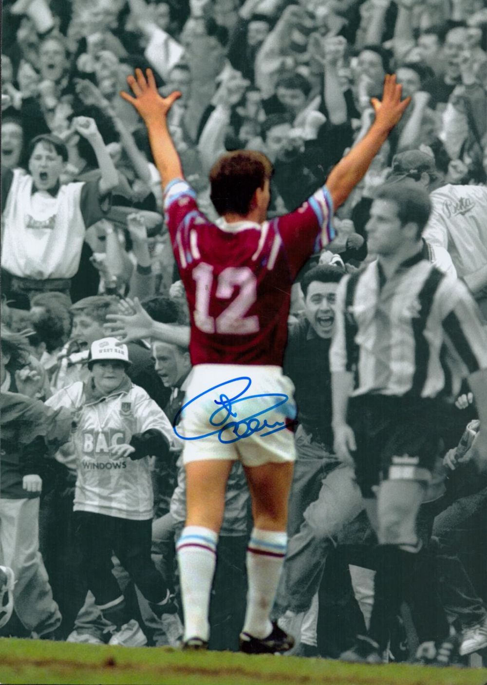 Lot 173: Football West Ham FC Clive Allen Personally Signed...