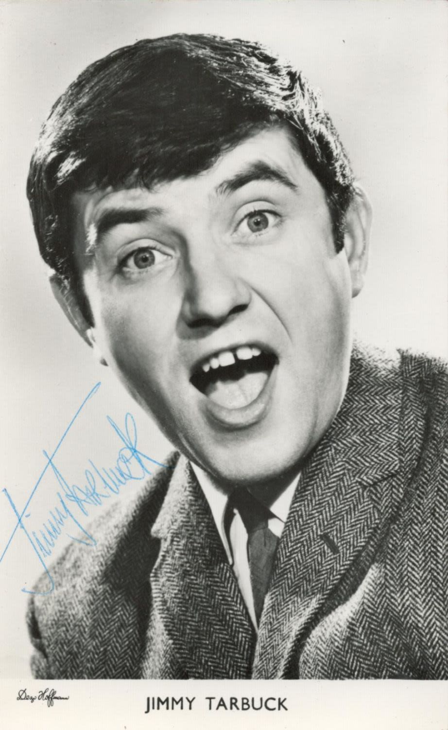 Lot 187: British Comedian Jimmy Tarbuck Signed 5x3 inch approx....