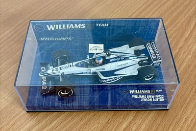 Minichamps 430, Williams BMW FW22, Jenson Button. 1:43.