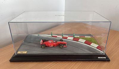 Microworld, French G.P. Diorama 1997, M. Schumacher, Ferrari. 1:43.