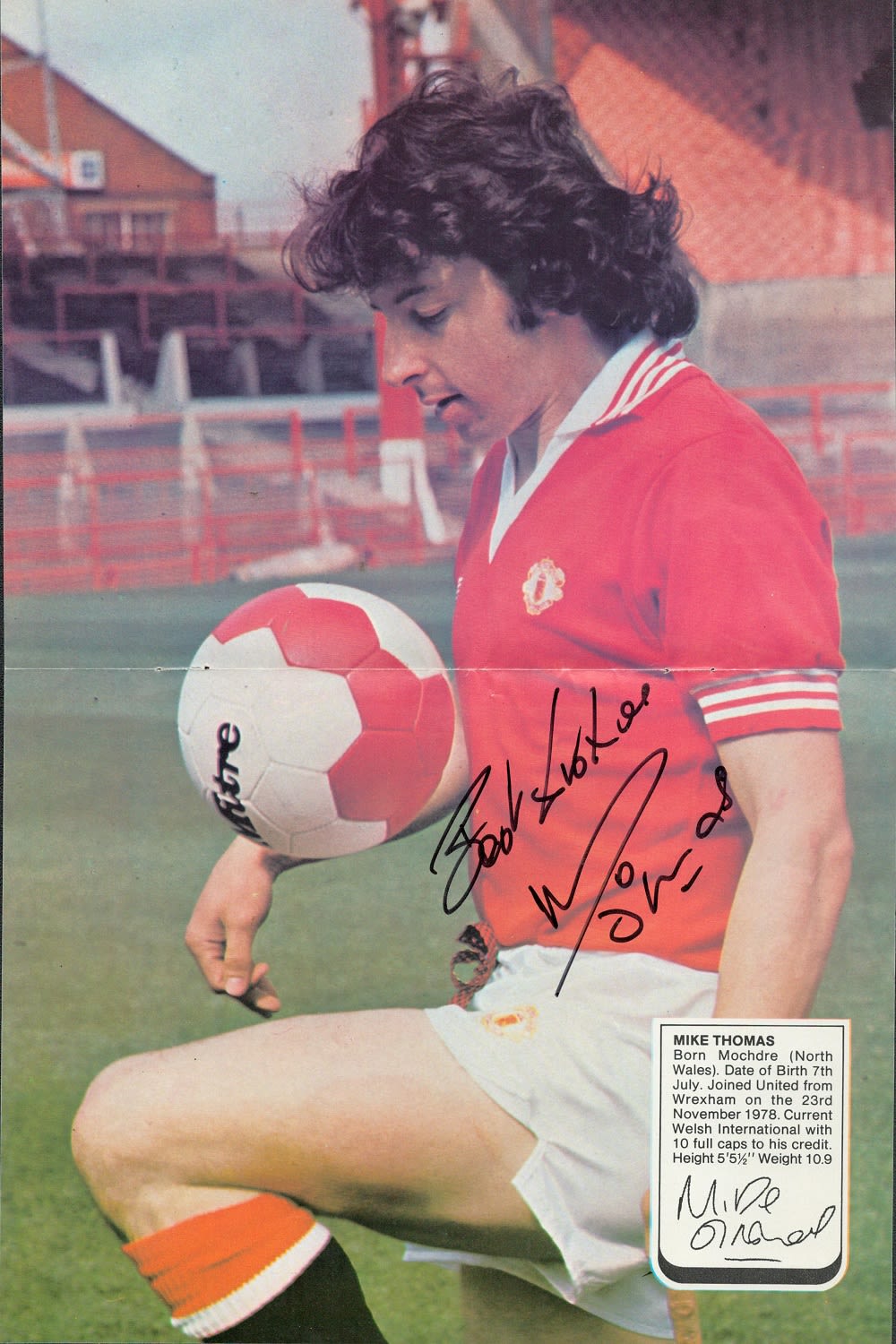 Lot 234: Football Collection of 7 Man Utd Legends Signed...