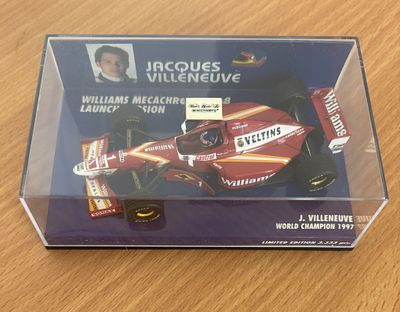 Minichamps 430, J. Villeneuve World Champion 1997. 1:43.