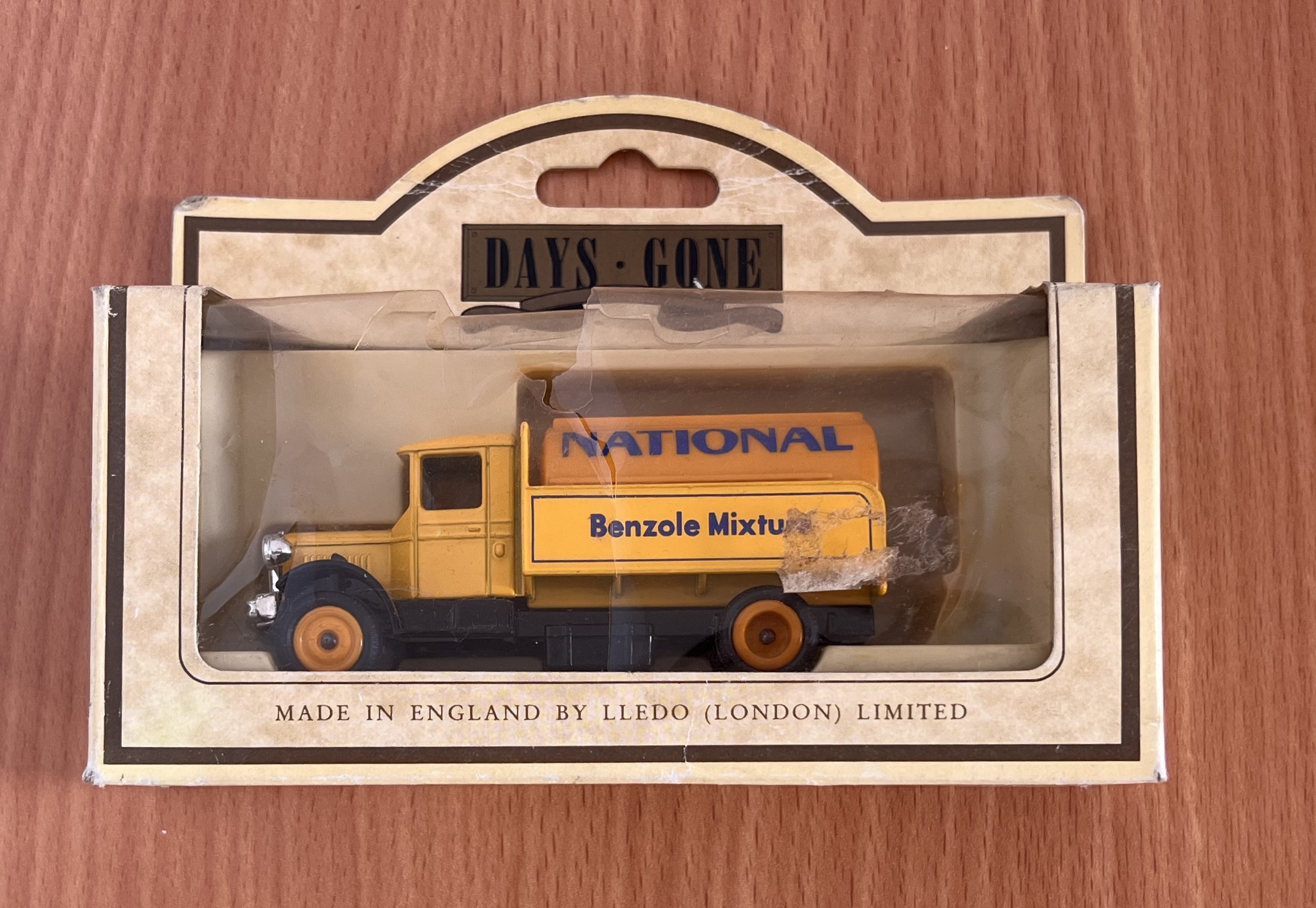 Lot 570