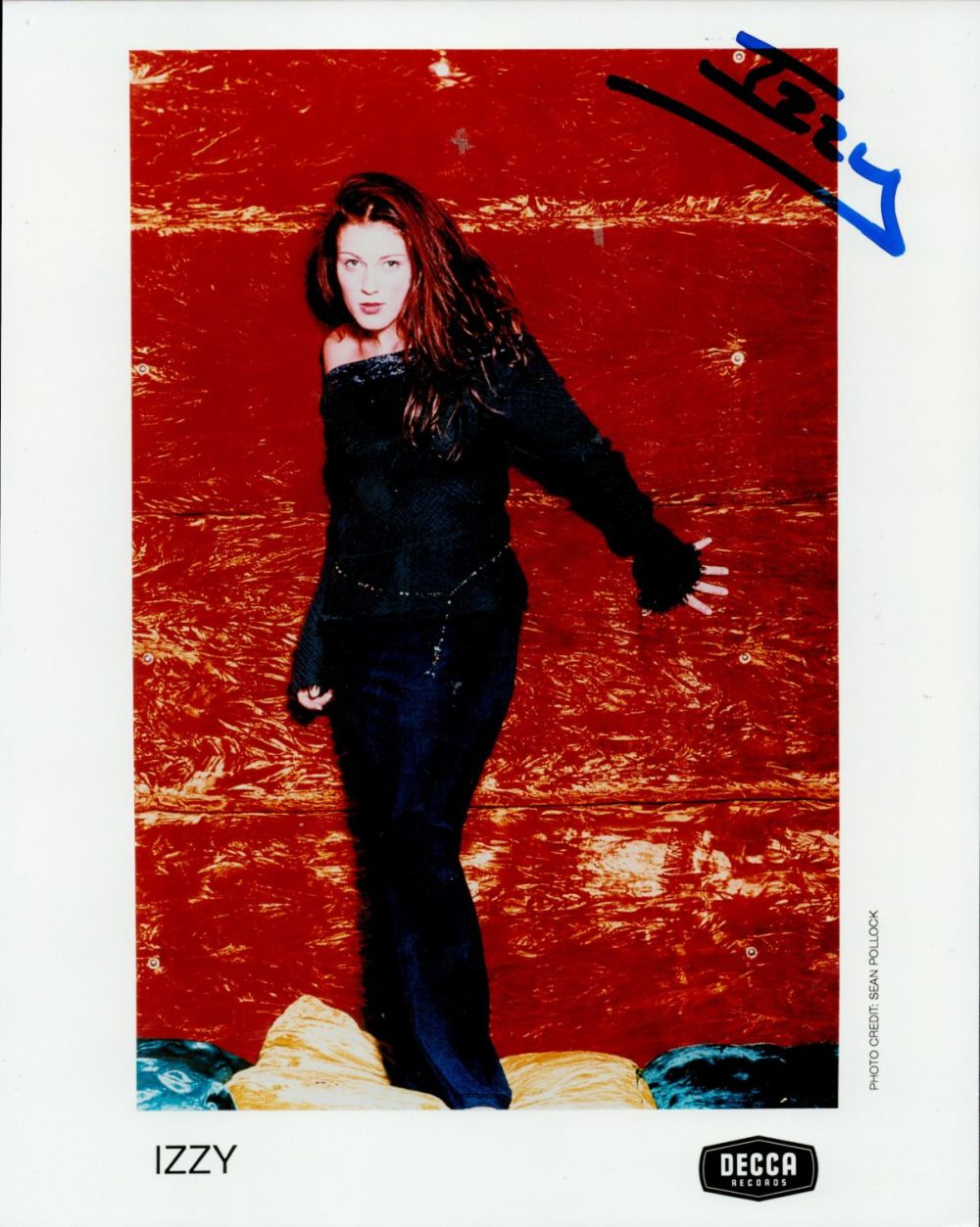 Lot 274: Isobel Cooper-English operatic pop soprano singer Signed 10x8...