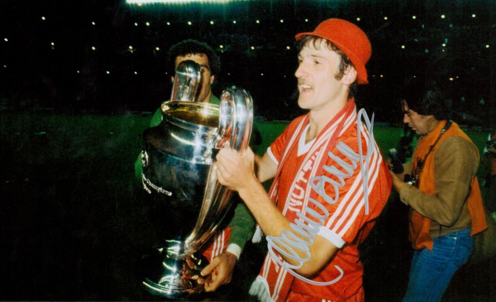 Lot 354: Gary Birtles signed 12x8 colour photo pictured with...