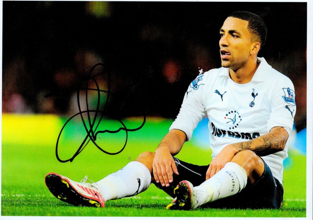Lot 362: Aaron Lennon Tottenham Signed 12 X 8 Coloured...